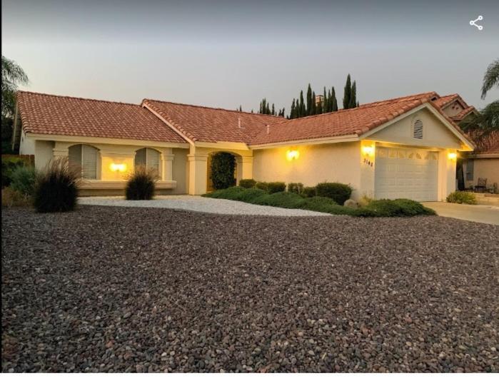 Golden Saddle Suite With Tv And Private Bathroom Hemet Exterior photo